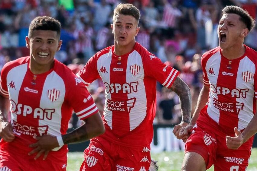 Unión festejó con una goleada en el clásico ante Colón y sacó boleto a la Sudamericana