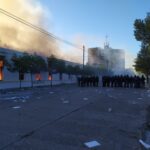 Megaminería en Chubut: manifestantes en contra de la ley incendiaron la casa de Gobierno