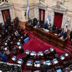 Asumen los nuevos senadores en medio de disputas en los bloques