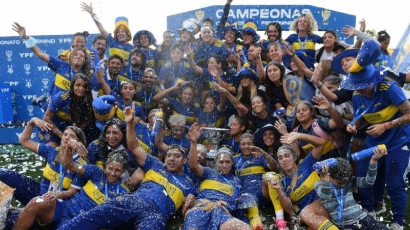 Fútbol femenino: Boca goleó a UAI Urquiza ante una multitud y gritó campeón