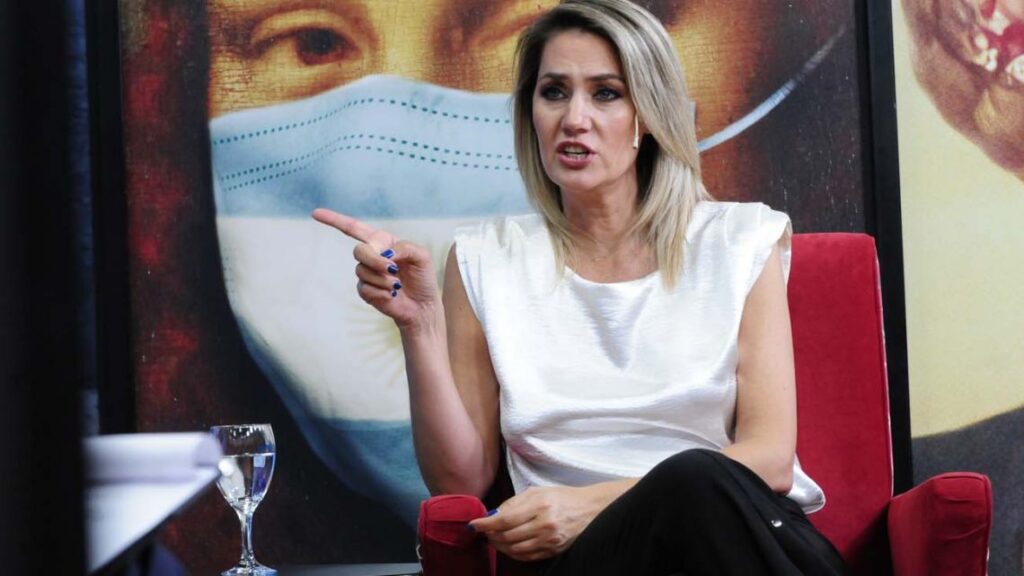 Carolina Losada no quiere que le bajen el sueldo como senadora