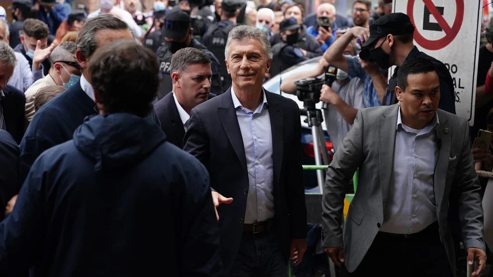 Mauricio Macri fue procesado por presunto espionaje a los familiares del ARA San Juan