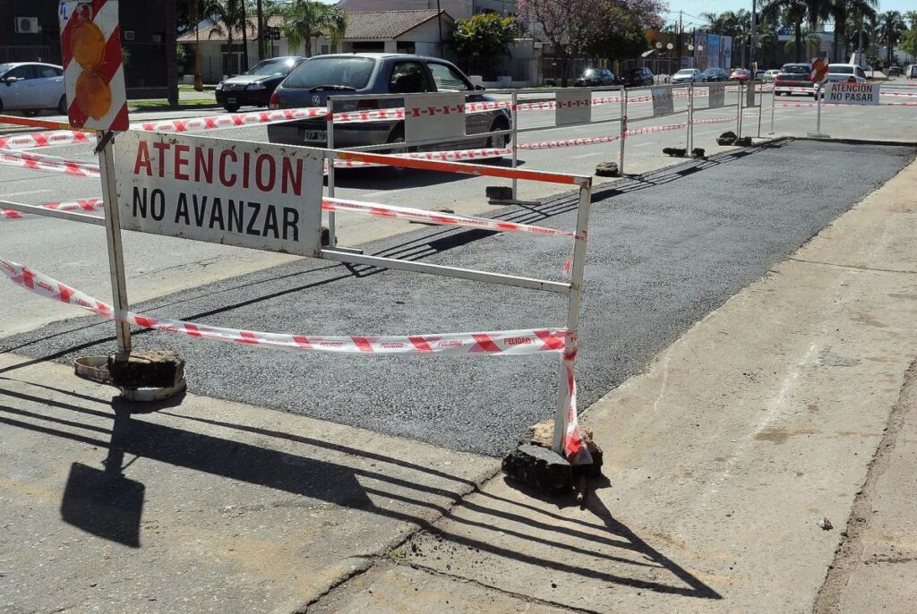 Trabajos de fumigación, iluminación y bacheo previstos para este lunes