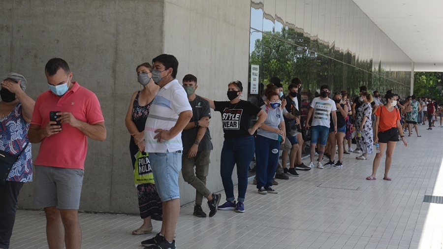 Sigue subiendo la positividad en Santa Fe: este martes fue del 56%