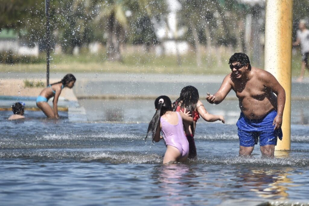 La ola de calor ya llegó a Santa Fe: el termómetro superó los 30 grados a las 10