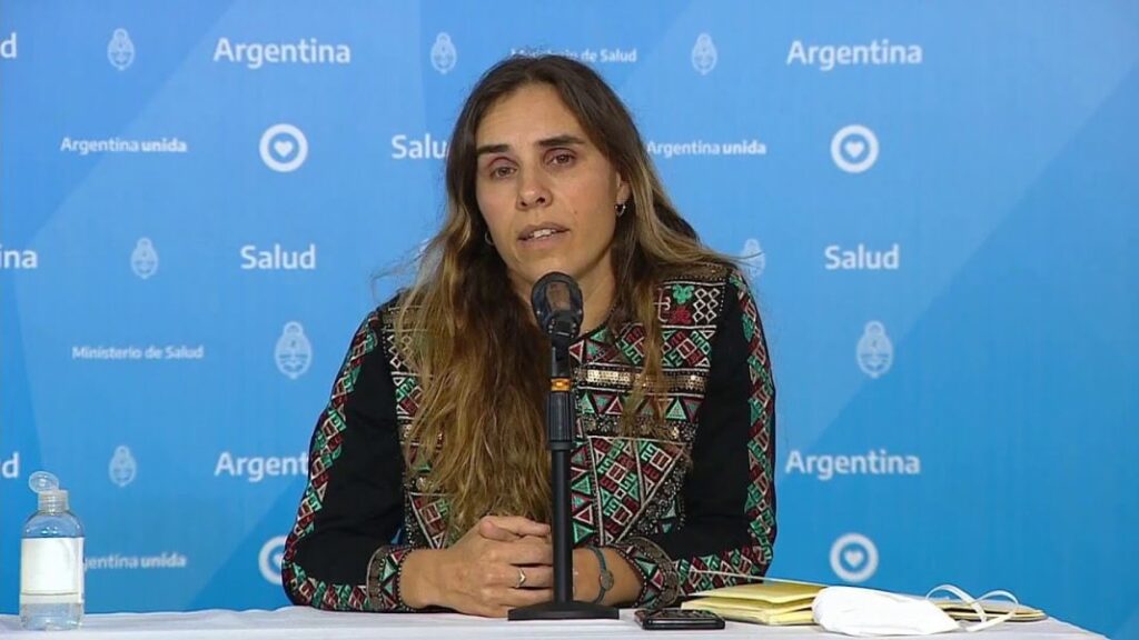 Analía Rearte: “Tenemos vacunas para todos los que se tengan que aplicar la tercera dosis”