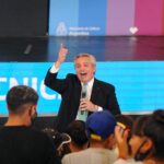 Alberto Fernández confirmó la construcción de 100 escuelas Técnicas y el regreso a clases presenciales