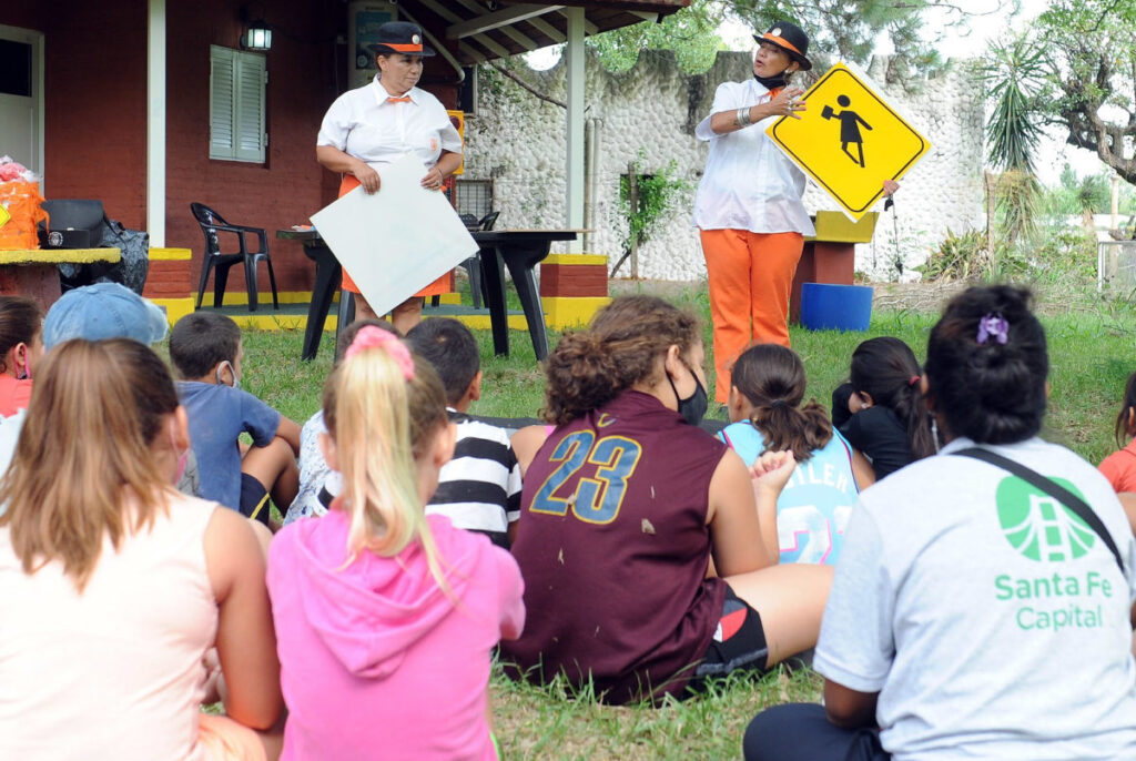 Educación Vial: las naranjitas brindan capacitaciones en colonias municipales