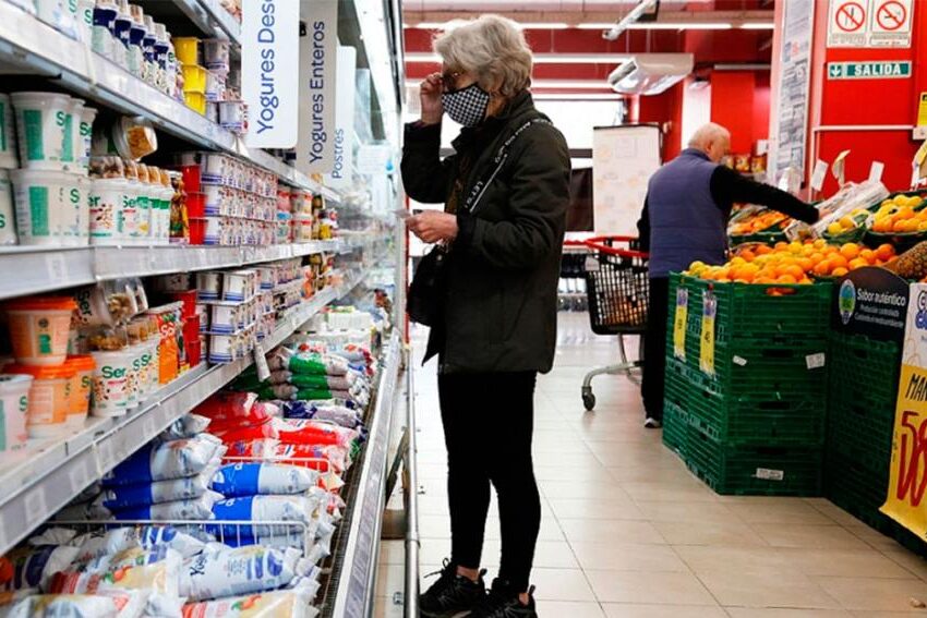 Acuerdan con empresas y supermercados retrotraer los precios al 10 de marzo