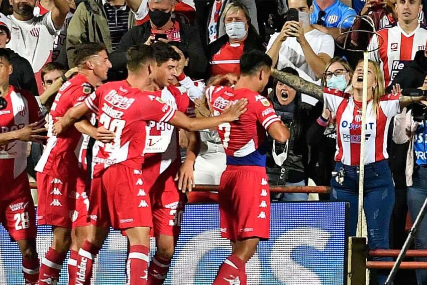 Unión intentará treparse a la cima de la Zona A de la Copa de la Liga