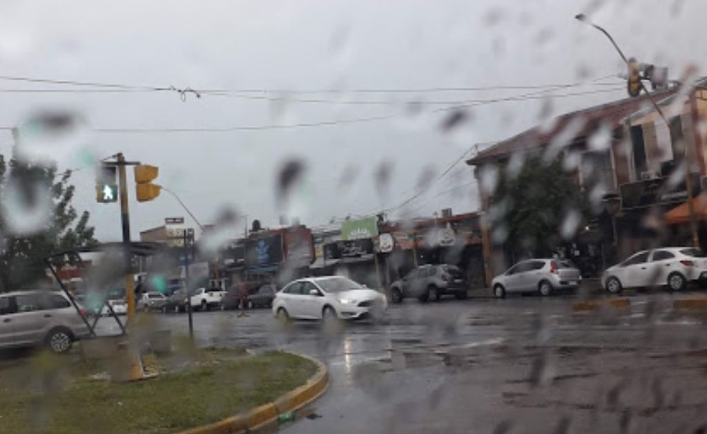 Lluvias intensas e intermitentes en la ciudad: ya cayeron más de 50 milímetros