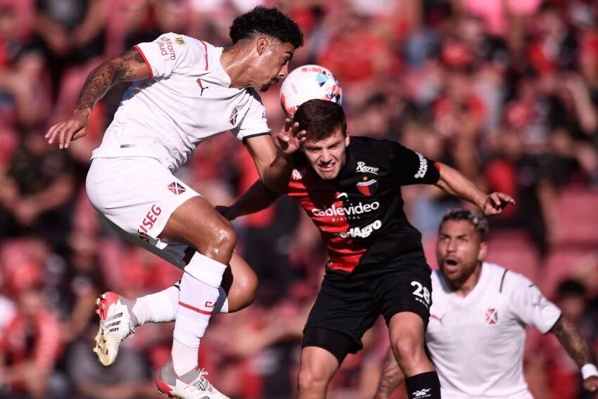 Colón e Independiente empataron en un intenso partido