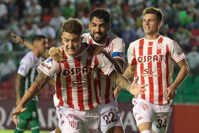 Unión superó 3 a 1 a Oriente Petrolero por la Copa Sudamericana