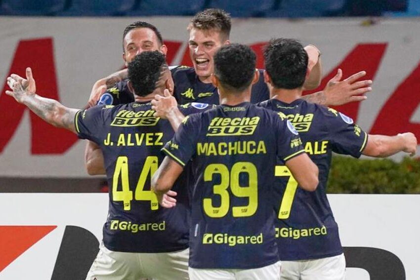 Unión goleó en Barranquilla y se metió en los octavos de final de la Copa Sudamericana