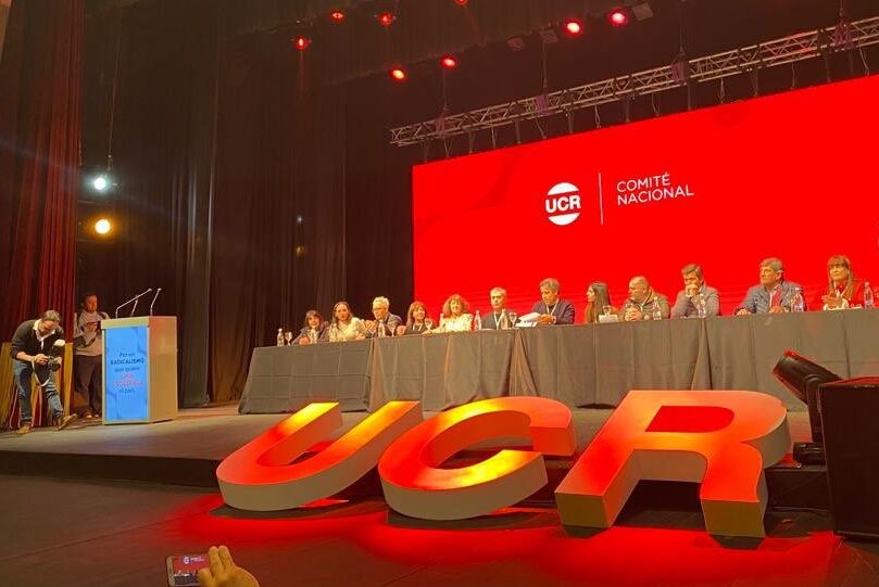 La UCR nacional decidió seguir perteneciendo al frente Juntos por el Cambio