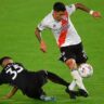 Colón recibe a River en busca de una victoria para tomar impulso