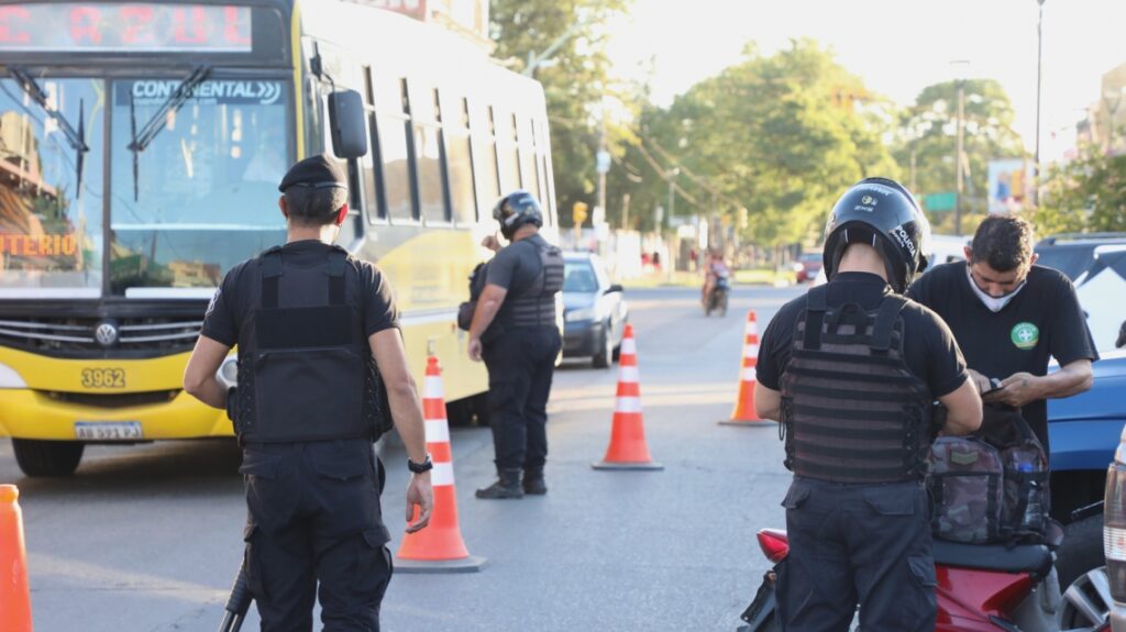 La Policía retuvo 737 motos y secuestró 166 armas en un mes