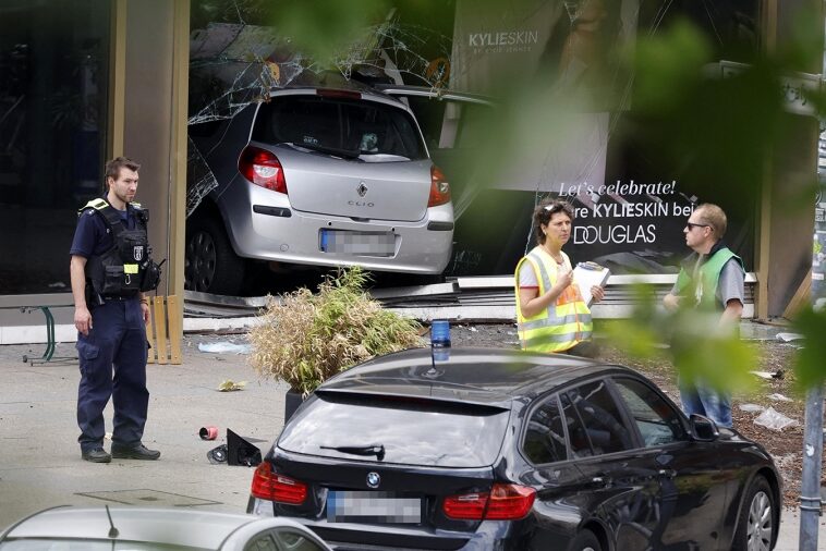 Un muerto y ocho heridos por un vehículo que atropelló a transeúntes en Berlín