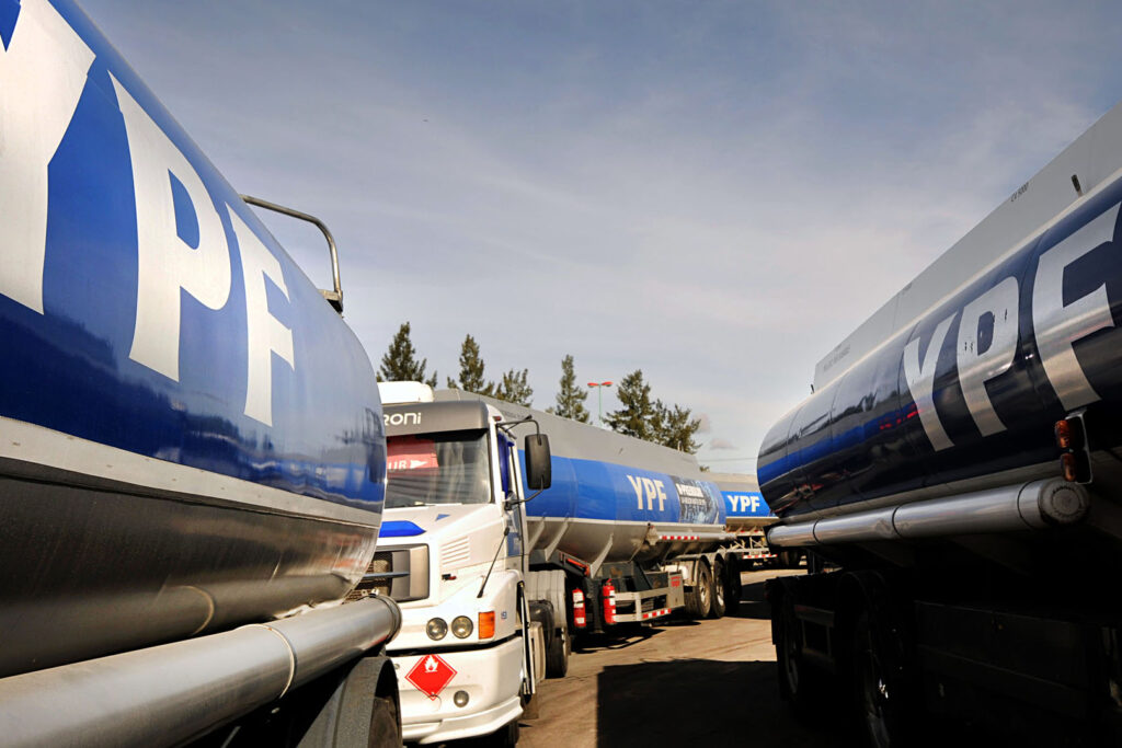 Ya rige el aumento de los combustibles de YPF: suben un 3,8% desde este jueves