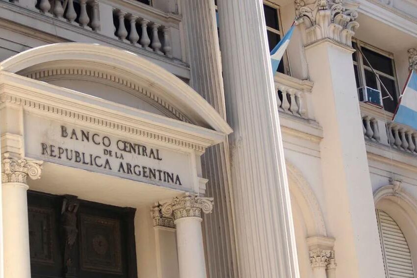 El Banco Central vendió otros USD 100 millones y acumuló un saldo negativo de más de USD 700 millones en julio