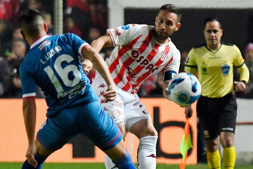 Unión cayó ante Nacional de Uruguay y se despidió de la Copa Sudamericana