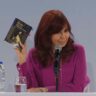 Cristina Kirchner le contestó a Alberto Fernández: “Perón cazó la lapicera y no la largó más”