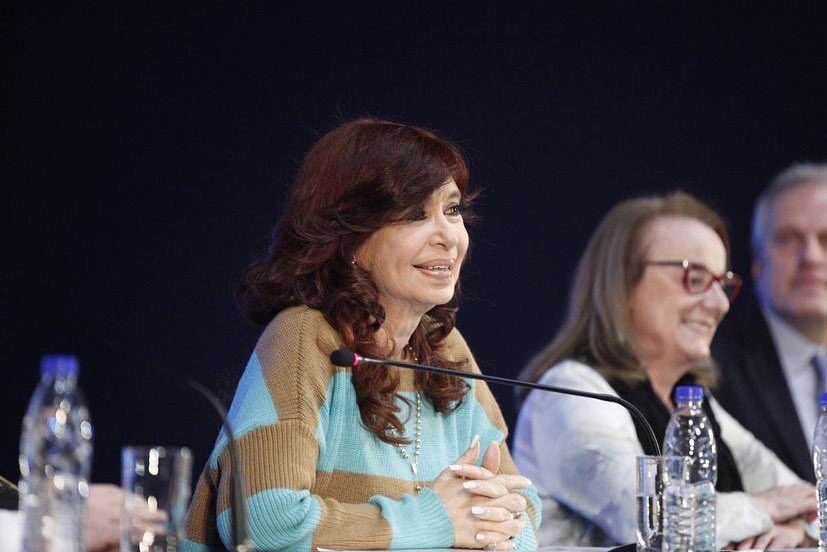 Cristina Kirchner: “La renuncia de Guzmán fue un inmenso acto de irresponsabilidad y de desestabilización”