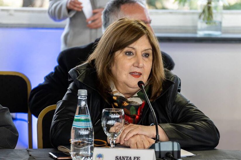 Santa Fe aplicará el “sistema continuo” para que alumnos y alumnas no repitan de grado