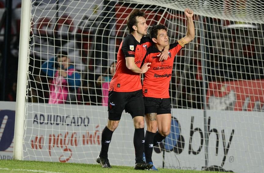 De la mano del Pulga Rodríguez, Colón recuperó la sonrisa en la Liga Profesional