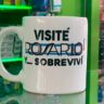 Polémica por la venta de tazas con la inscripción “Visité Rosario y sobreviví”