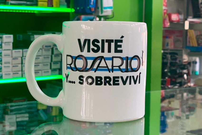 Polémica por la venta de tazas con la inscripción “Visité Rosario y sobreviví”