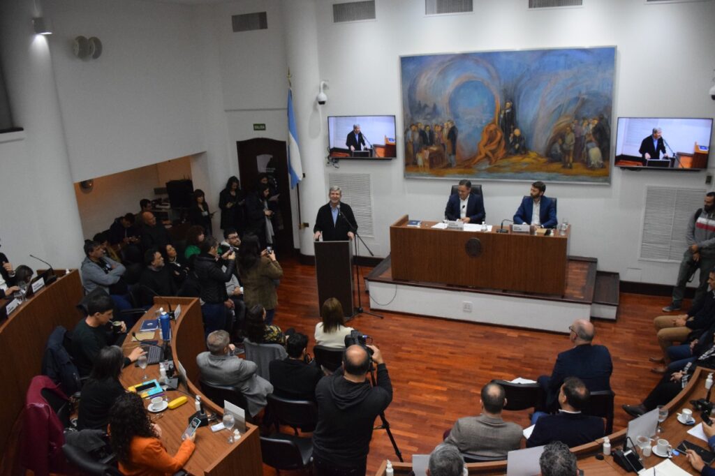 En vivo: se desarrolla la audiencia pública para debatir la nocturnidad en Santa Fe