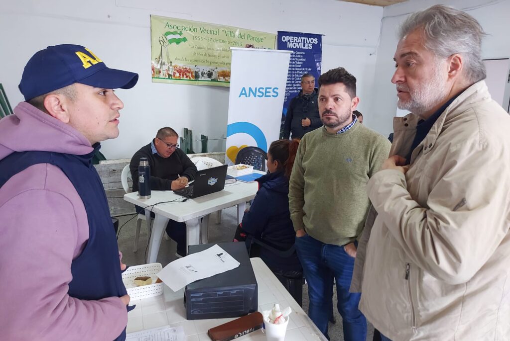 Castelló y Mirabella visitaron instituciones de Santa Fe y Monte Vera