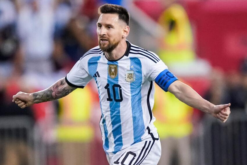 Argentina goleó a Jamaica con un doblete de Messi