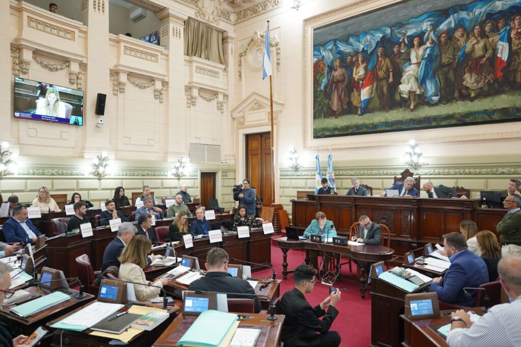 Bajo el lema “la educación no se ajusta”, Diputados pidió la solución al conflicto docente