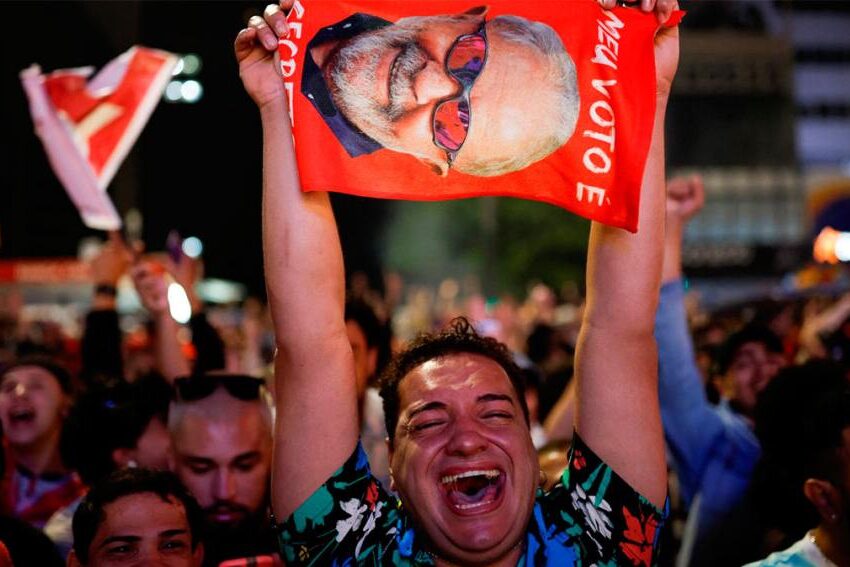 Brasil elige: Lula da Silva superó por 5 puntos a Bolsonaro y habrá balotaje