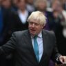 Boris Johnson volvió a Londres y crecen los rumores sobre su candidatura a primer ministro