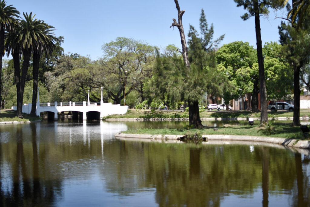 Renovado, el Parque Garay espera la visita de vecinas y vecinos