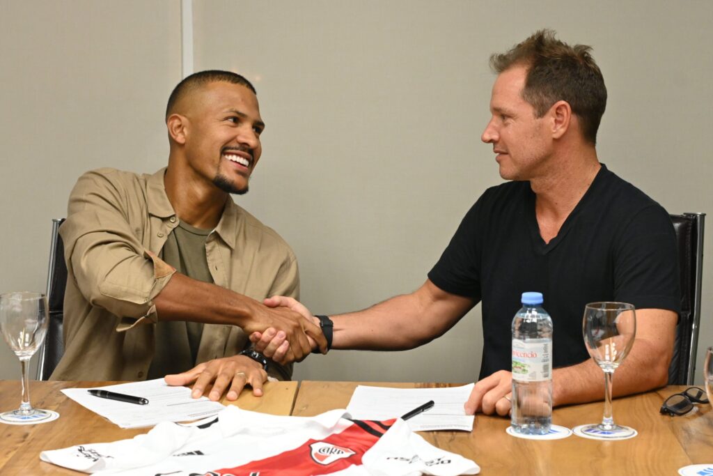 Rondón puso la firma y fue presentado como el cuarto refuerzo de River