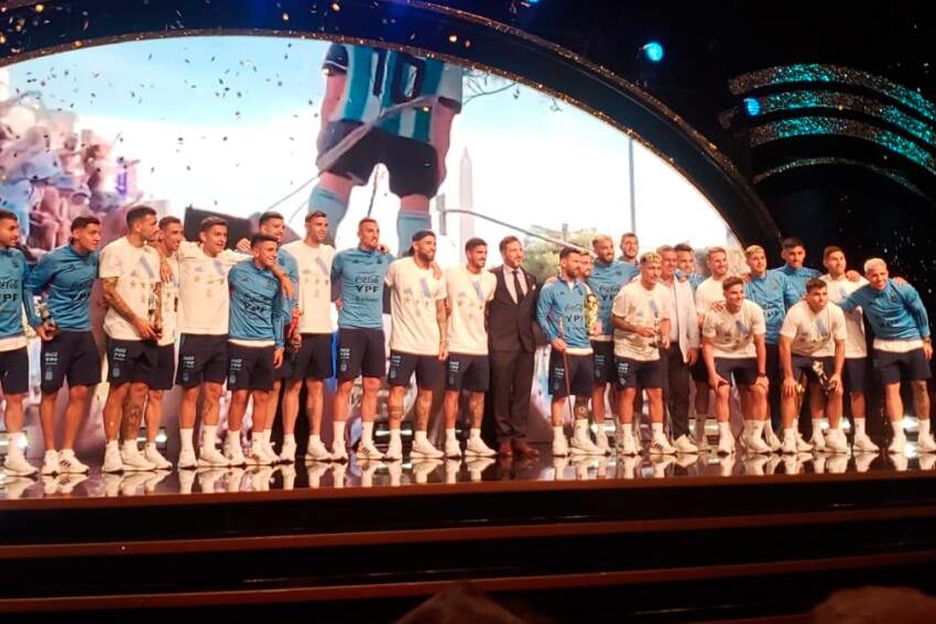 Emotivo homenaje de la Conmebol a la Selección Argentina por el título mundial