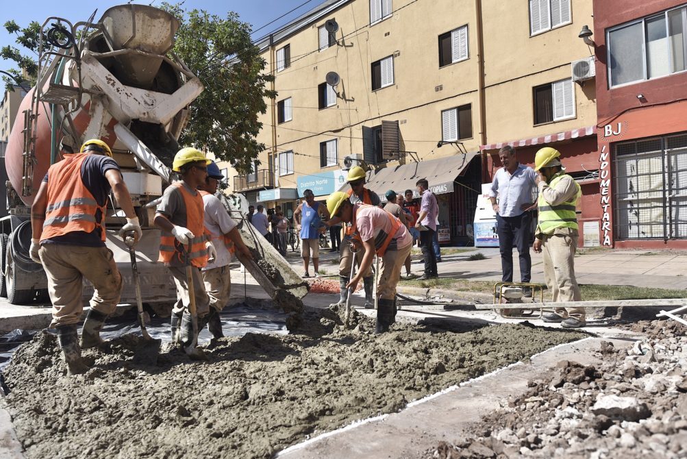 Con luces y pavimento nuevo, avanzan las mejoras de Regimiento 12 de Infantería