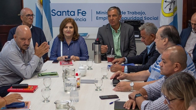 Madura el paro docente en Santa Fe si no hay oferta salarial