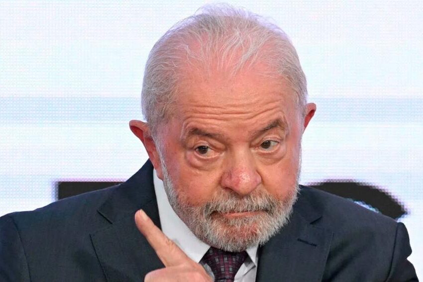 Lula partió hacia China para la gira más ambiciosa de su tercer mandato