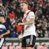 River estiró su racha ganadora con una goleada ante Gimnasia y se consolida como líder