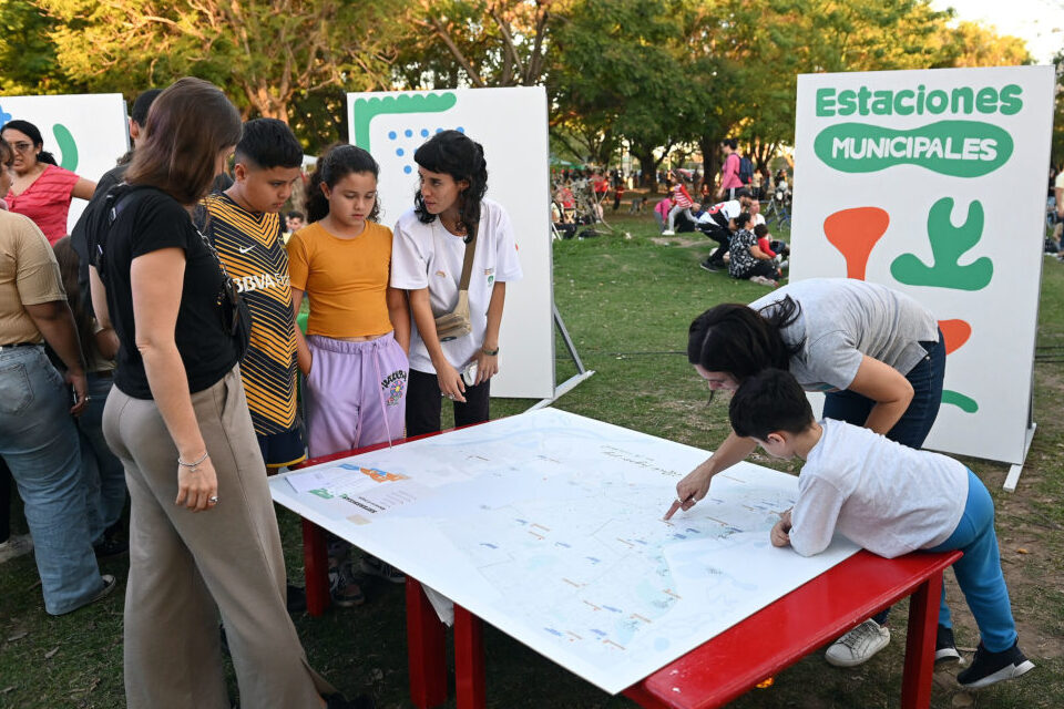 Una multitud participó del primer “Es cosa de barrio” en el Parque Federal