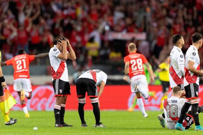 River cayó ante Inter en Porto Alegre en los penales y se despidió de la Copa Libertadores