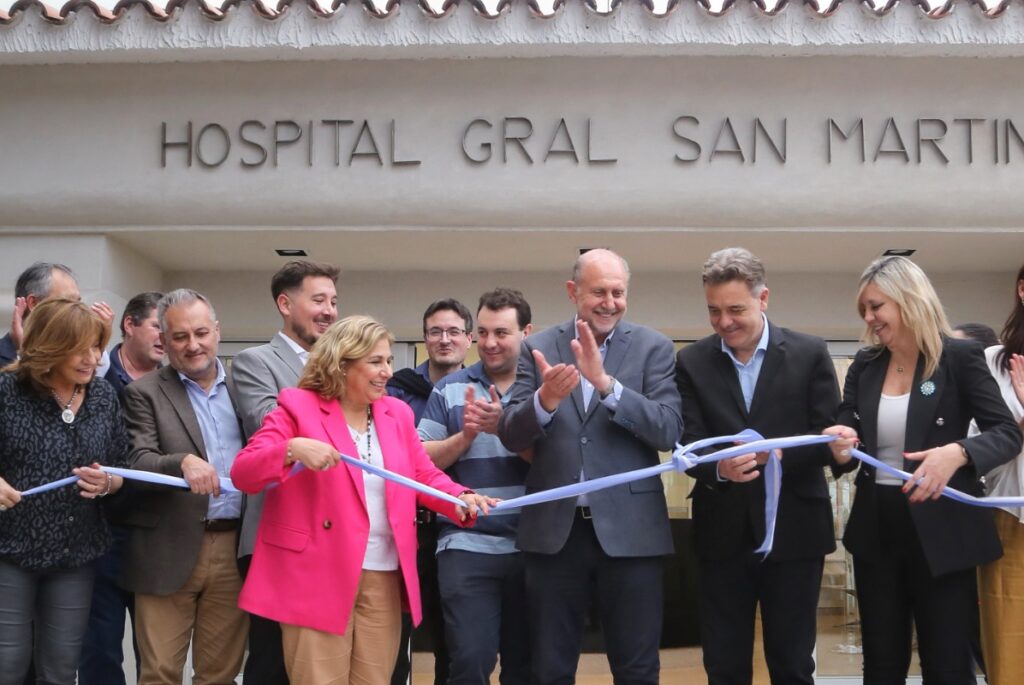 Perotti inauguró obras en los hospitales de Firmat y de San Jorge