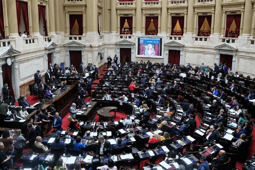 El oficialismo obtuvo dictamen y este martes Diputados debatirá la reforma del impuesto a las Ganancias