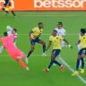 Polémica en el cierre del partido de Ecuador y Uruguay: ¿era penal para el equipo de Bielsa?