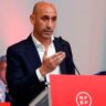 Tras el escándalo, Rubiales anunció su renuncia a la presidencia de la Federación Real Española de Fútbol